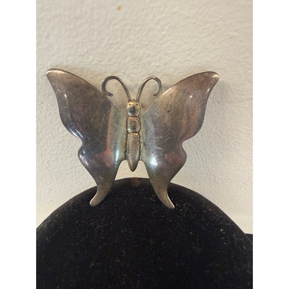 Vintage International Sterling Silver Butterfly Brooch Pin 2"